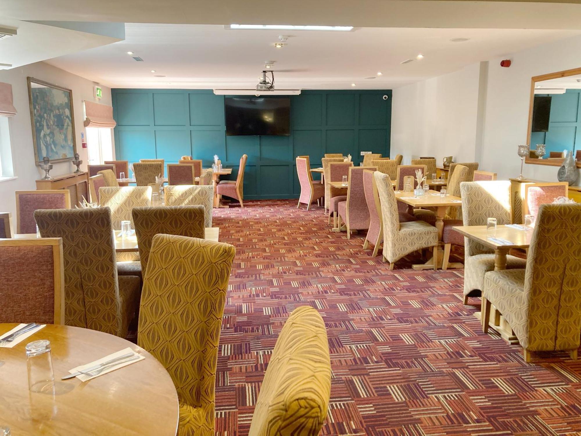 The Britannia Inn & Waves Restaurant St Austell Exterior foto