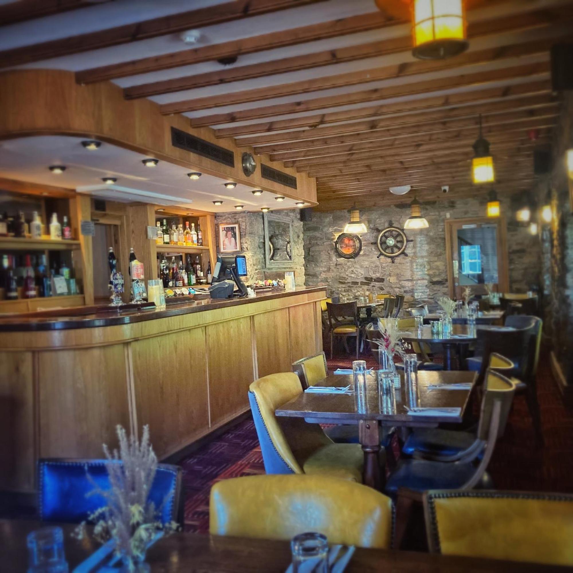 The Britannia Inn & Waves Restaurant St Austell Exterior foto